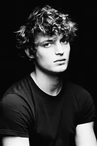 Niels Schneider