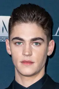 Hero Fiennes Tiffin