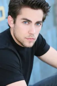Evan Dumouchel