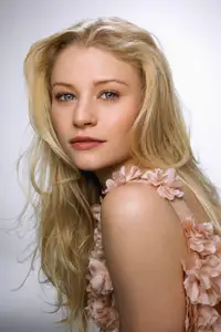 Emilie de Ravin