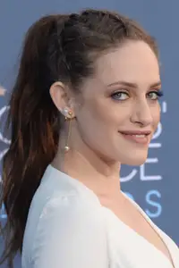 Carly Chaikin