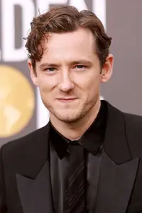 Lewis Pullman