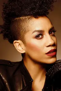 Dominique Tipper