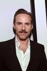 Alessandro Nivola