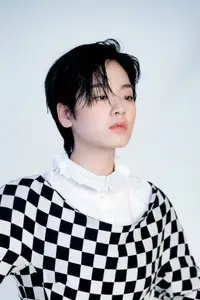 Lee Zoo-young