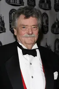 Bernard Fox