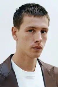Harris Dickinson