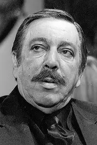 José Lewgoy