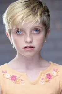 Farrah Mackenzie