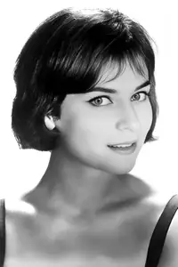 Juliette Mayniel