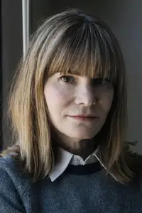 Jennifer Jason Leigh