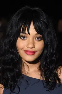 Kiersey Clemons