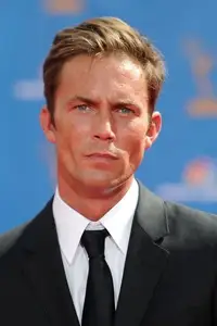 Desmond Harrington