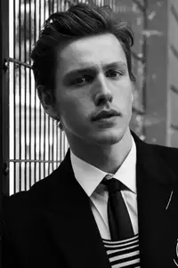 Harris Dickinson