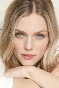 Tracy Spiridakos