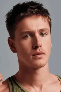 Harris Dickinson