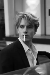 Louis Hofmann