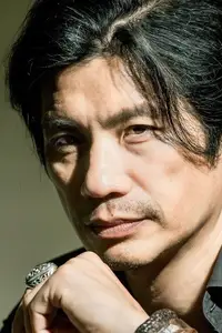 Dustin Nguyễn