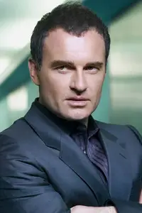 Julian McMahon