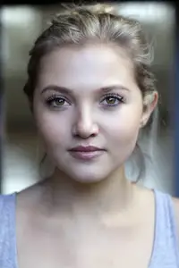 Mia McKenna-Bruce