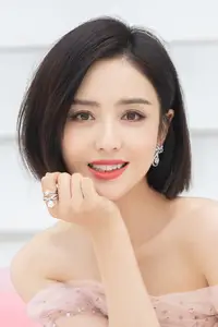 Tong Liya