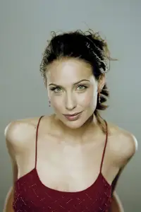 Claire Forlani