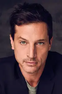 Simon Rex