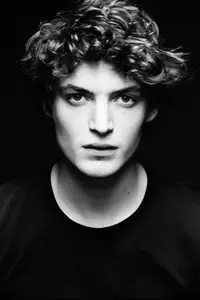 Niels Schneider