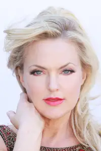 Elaine Hendrix