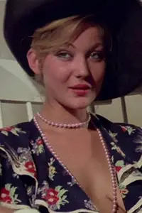 Martine Stedil