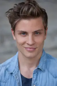 Jannik Schümann