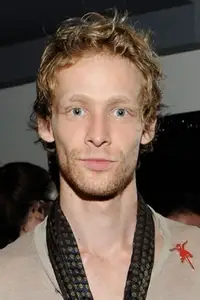 Johnny Lewis