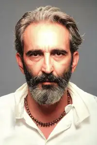Fırat Tanış