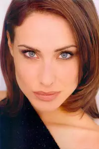 Claire Forlani