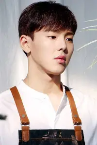 손현우