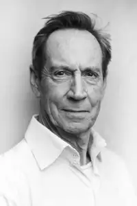 Jonathan Hyde