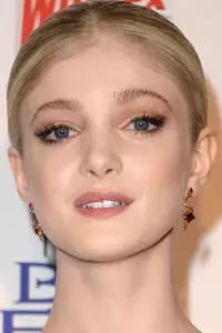 Elena Kampouris