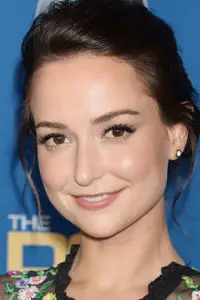Milana Vayntrub