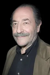 Bernard Kay