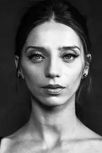 Angela Sarafyan