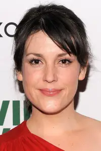 Melanie Lynskey