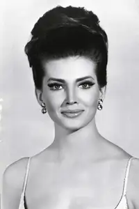 Gayle Hunnicutt
