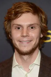 Evan Peters