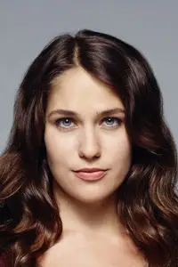 Lola Kirke