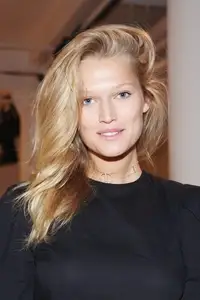 Toni Garrn