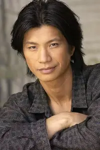 Dustin Nguyễn