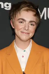 Elsie Fisher