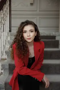 Ece Yüksel