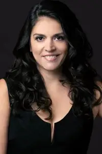 Cecily Strong