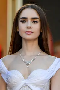 Lily Collins